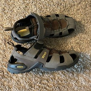 New Men’s Teva Sandals
